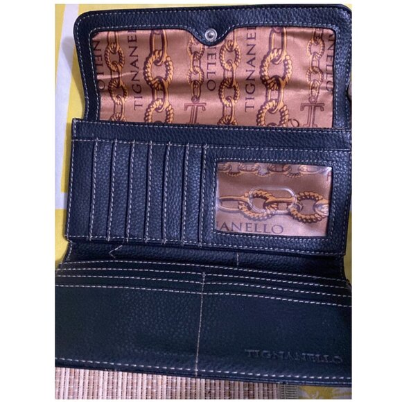 Tignanello Leather Dark Navy Blue Wallet  in Good Pre-Loved Condition - Picture 5 of 8